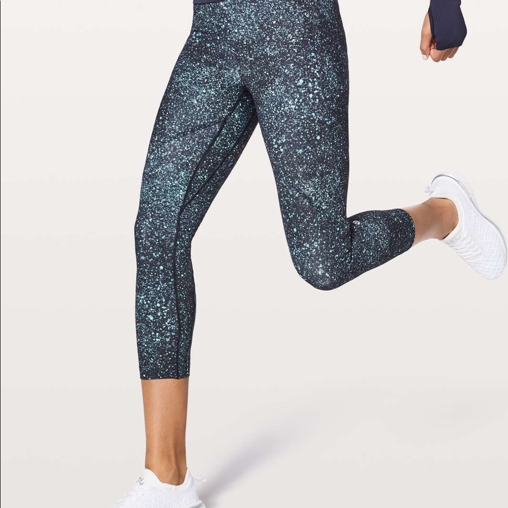 Lululemon Lead the Pack Crop 2